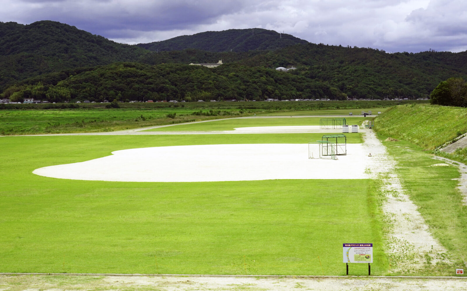 高梁川河川敷グラウンド